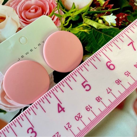 Creamy Pink Round Button Style Disk Earring, Retro 50s 60s 80s 90s - Picture 4 of 4